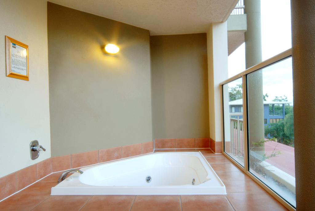 At Boathaven Bay Holiday Apartments Airlie Beach Extérieur photo