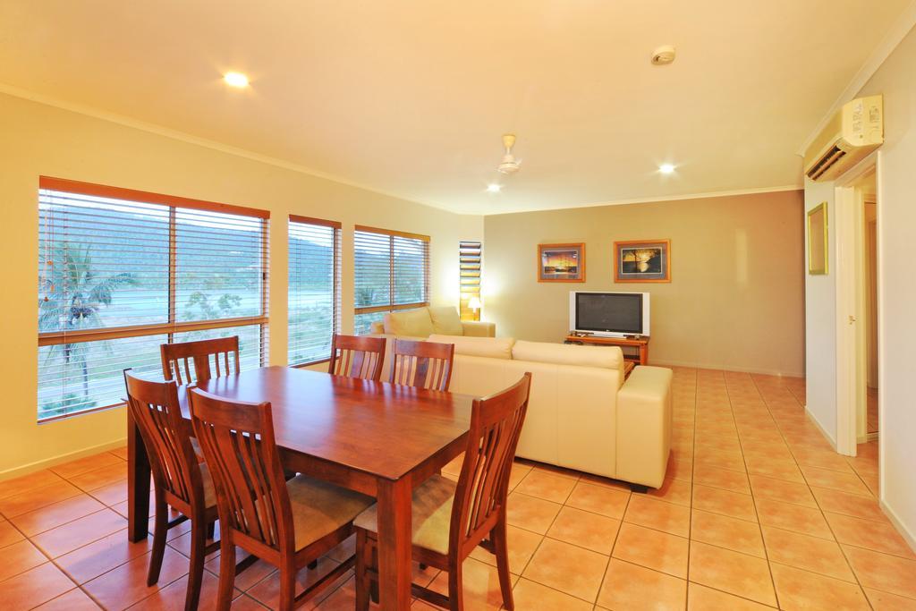 At Boathaven Bay Holiday Apartments Airlie Beach Extérieur photo